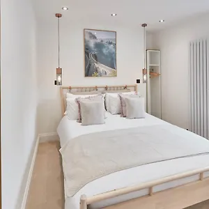  Apartment Host & - Abbey Hus