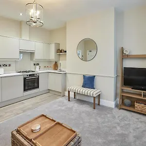 Apartment Host & - Normanby Terrace